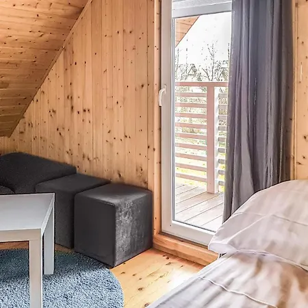 2 Bedroom Gorgeous In Ferienhaus Sianożęty